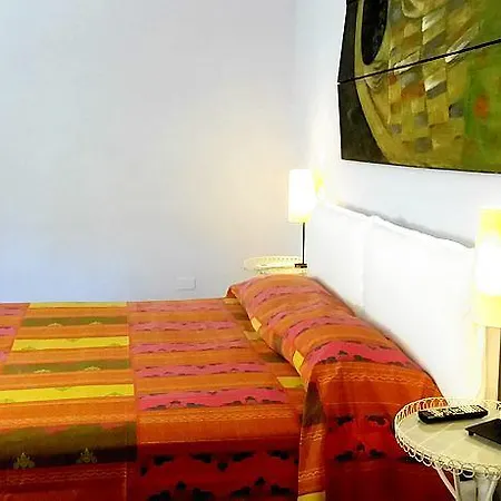 Arcobaleno Bed and Breakfast Πίζα